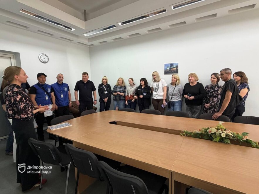 У Дніпрі подякували волонтерам за допомогу евакуйованим людям