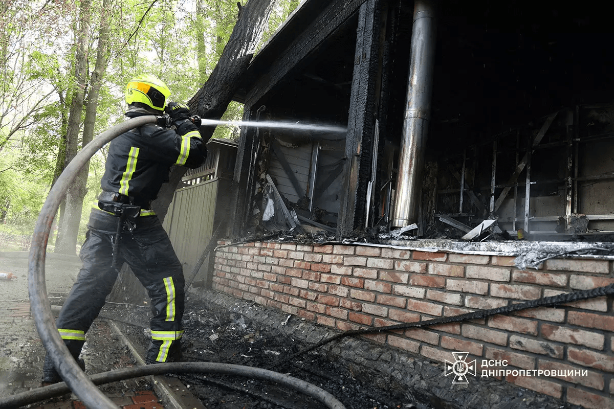 На лівому березі Дніпра вранці горів ресторан