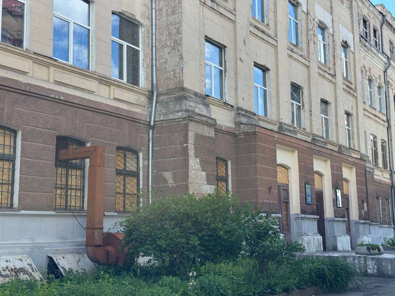 ДНУ: 5 років занепаду ректора Оковитого