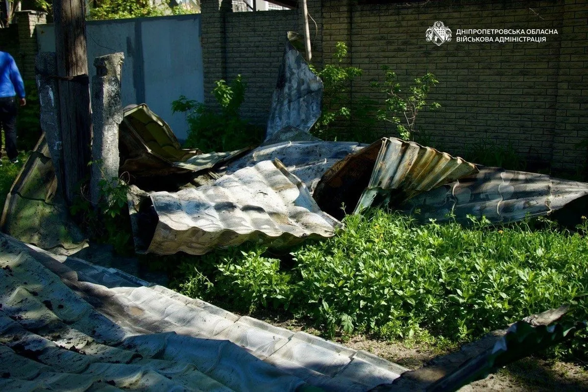як виглядають місця ударів після атаки рф по Дніпру