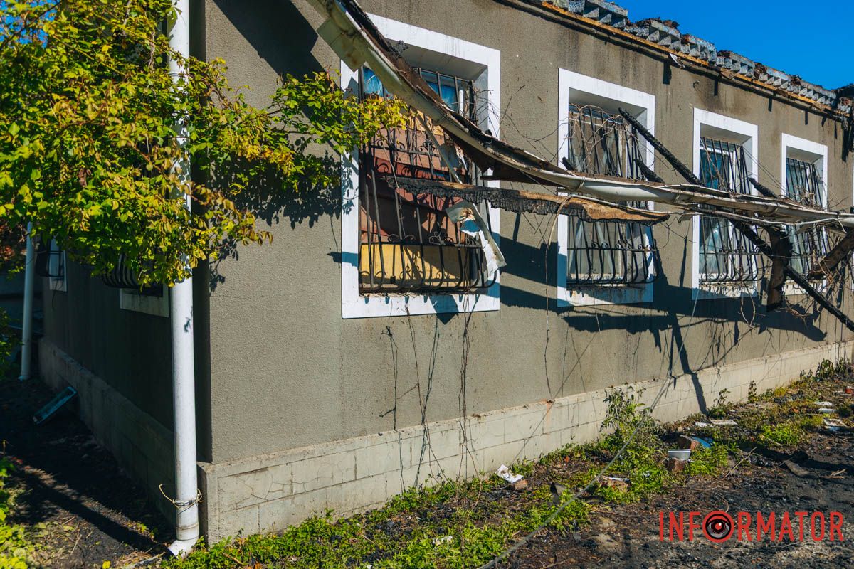 фоторепортаж Інформатора, як росіяни били по будинку в Дніпрі