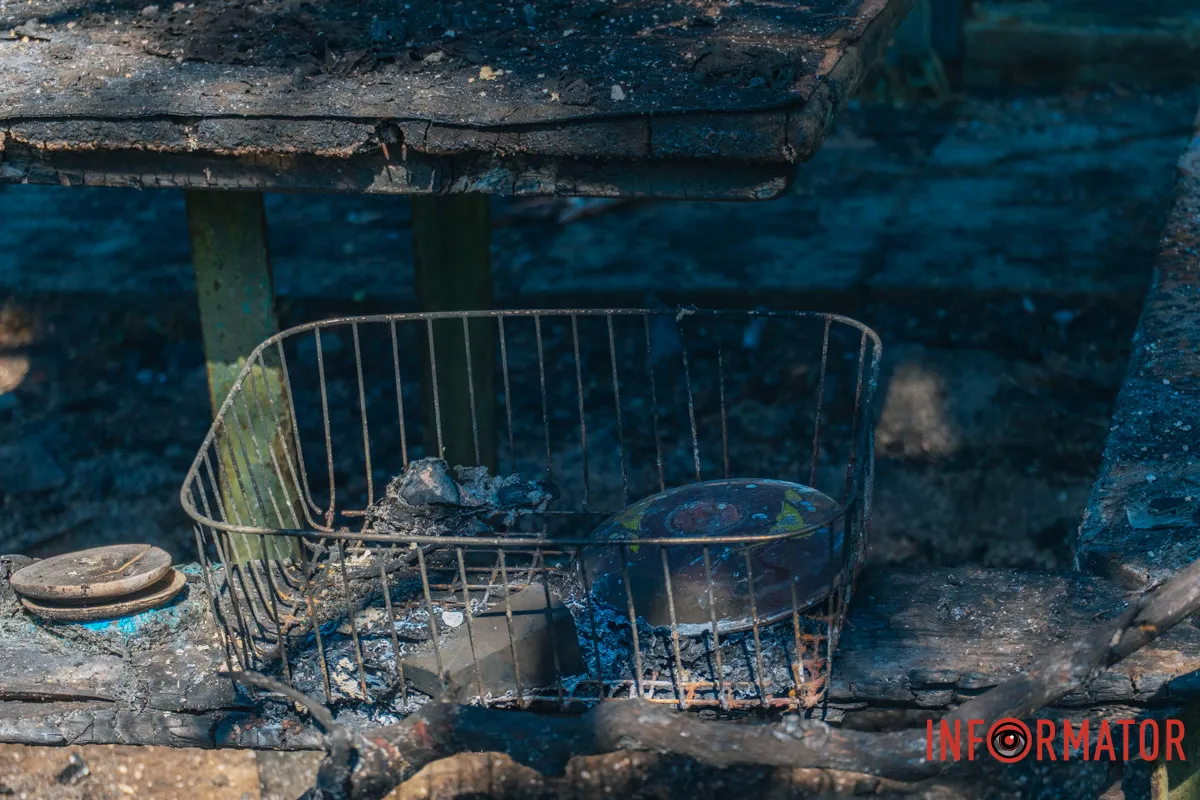 фоторепортаж Інформатора, як росіяни били по будинку в Дніпрі