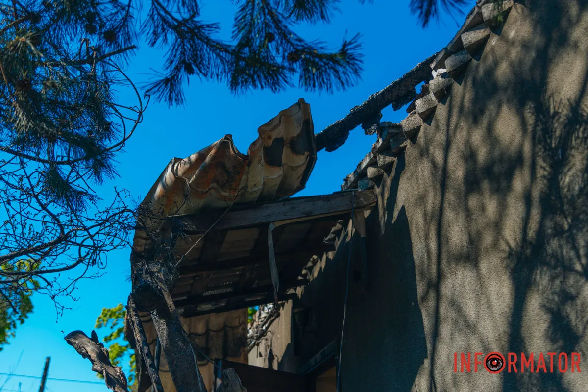 фоторепортаж Інформатора, як росіяни били по будинку в Дніпрі