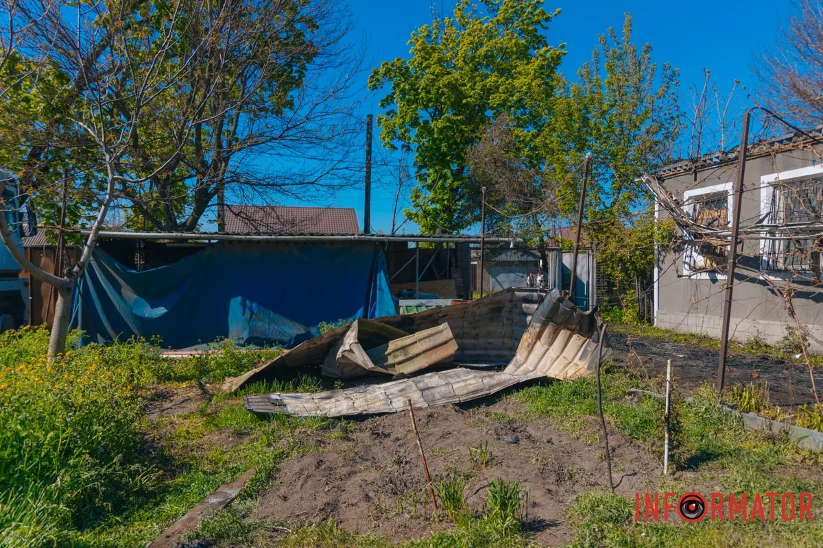 фоторепортаж Інформатора, як росіяни били по будинку в Дніпрі