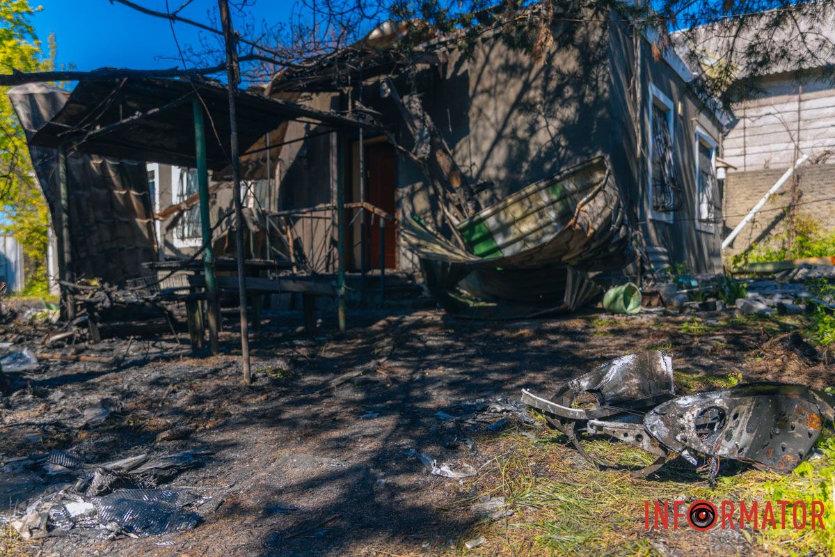 фоторепортаж Інформатора, як росіяни били по будинку в Дніпрі