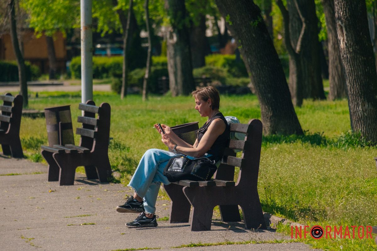 яка атмосфера панує в парку Глоби в травні та як проводять будні дніпряни