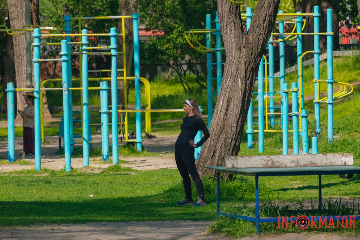 яка атмосфера панує в парку Глоби в травні та як проводять будні дніпряни