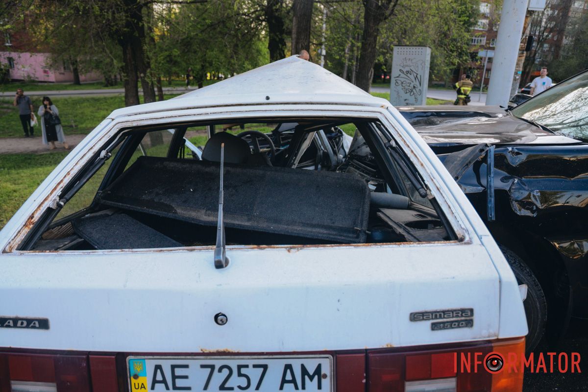 У Дніпрі на Запорізькому шосе зіткнулись Toyota та Lada: є постраждалий