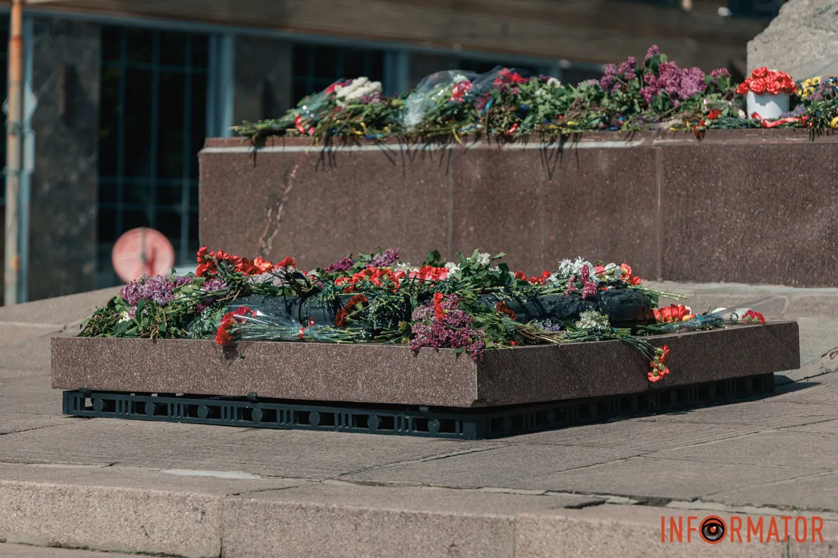 що відбувалося 9 травня біля Стели Вічної слави у Дніпрі