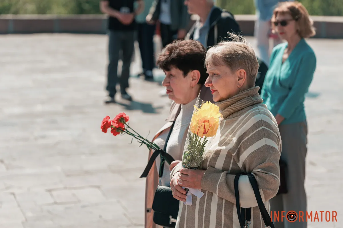 що відбувалося 9 травня біля Стели Вічної слави у Дніпрі