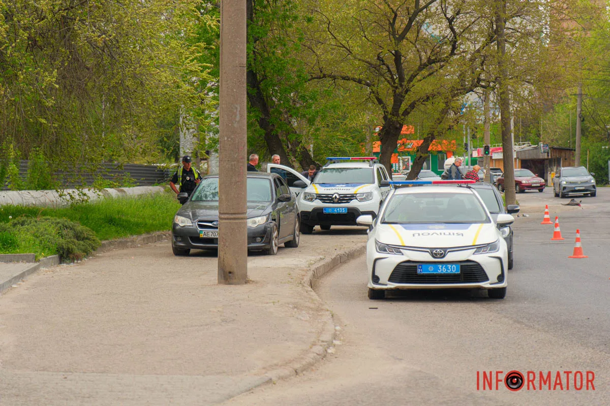 У Дніпрі на Космічній сталась аварія з автобусом та двома легковиками
