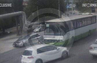 у Дніпрі на Космічній автобус на швидкості протаранив Subaru та Chevrolet, "розкидавши" автівки