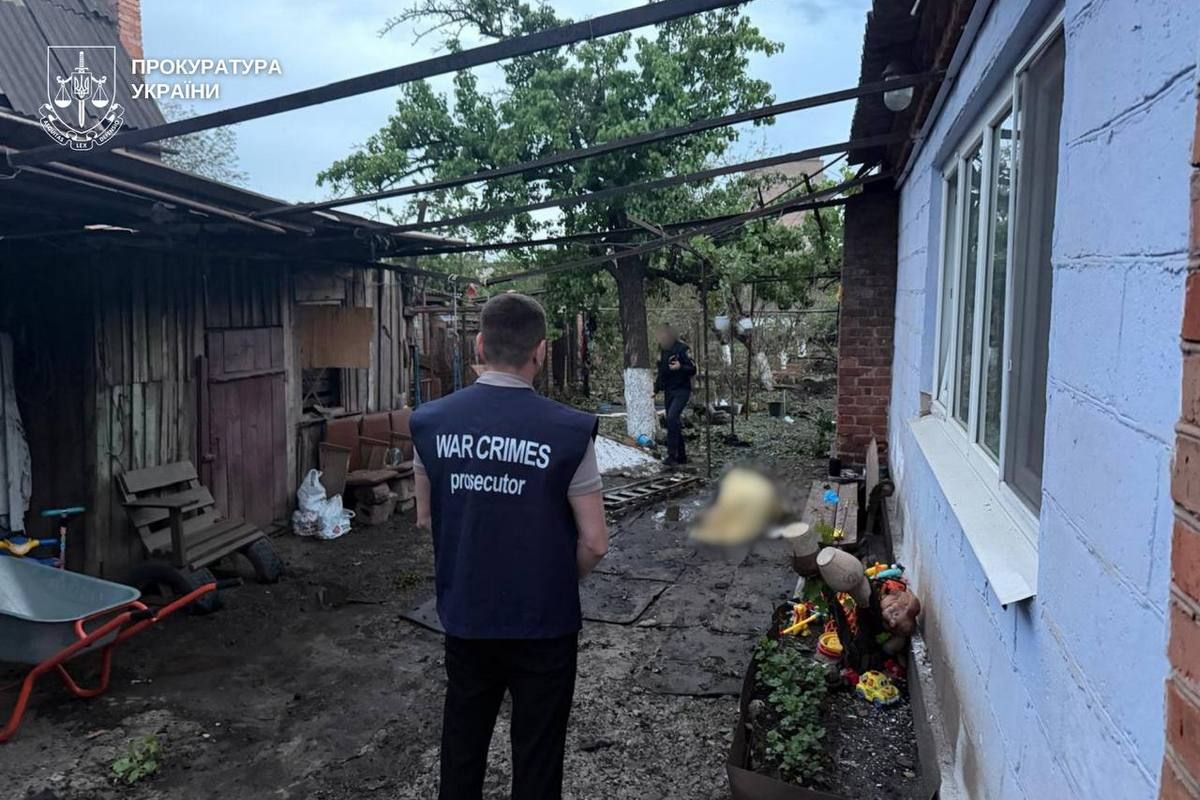 через вечірній удар БпЛА по Кривому Рогу загинули двоє людей, у Синельниківському районі росіяни вбили КАБом ще чотирьох