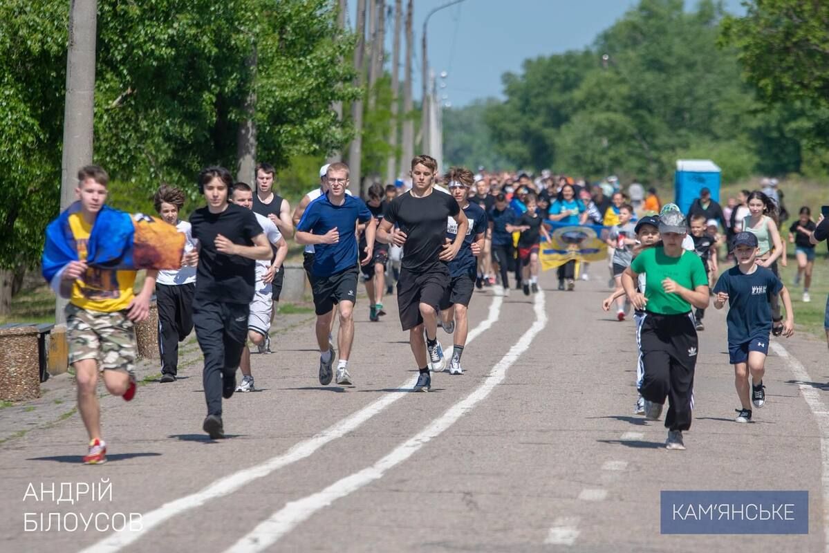 У Кам’янському відбувся спортивно-патріотичний легкоатлетичний пробіг “Разом до Перемоги”