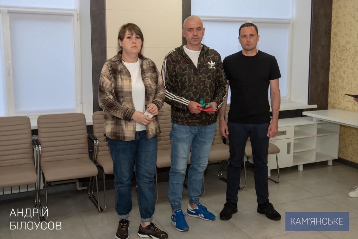 Мер Кам’янського вручив ключі від квартир Захисникам та родині Героя, що віддав життя за Україну