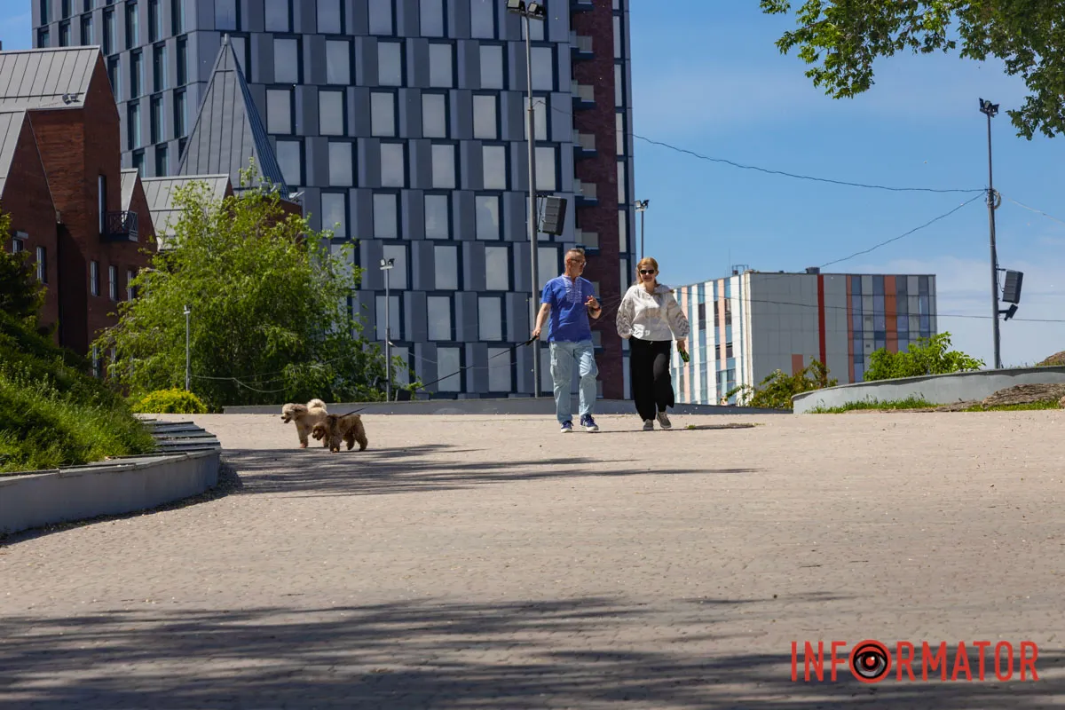 Як Дніпро святкує День вишиванки: шукай себе на фото
