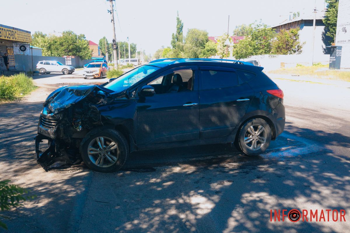 У Дніпрі на Зимових Походів зіткнулися Renault та Hyundai