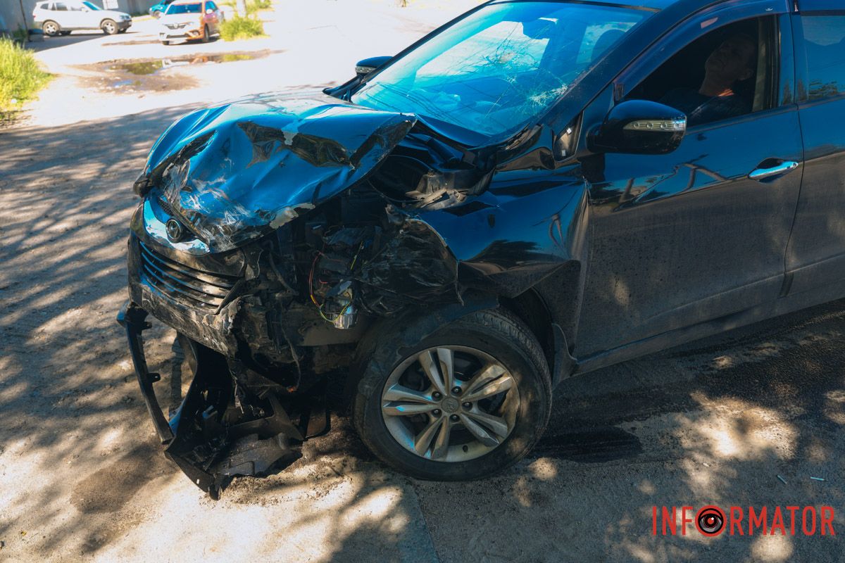 У Дніпрі на Зимових Походів зіткнулися Renault та Hyundai