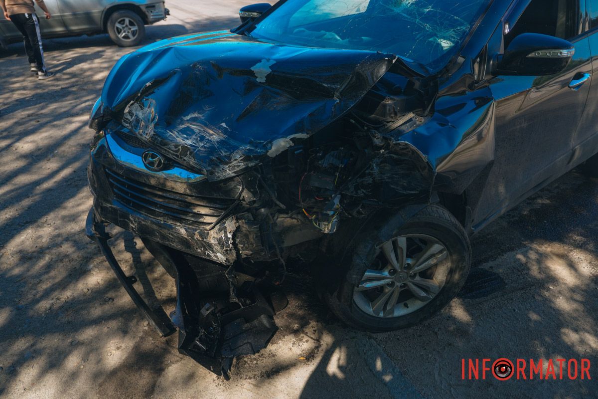 У Дніпрі на Зимових Походів зіткнулися Renault та Hyundai