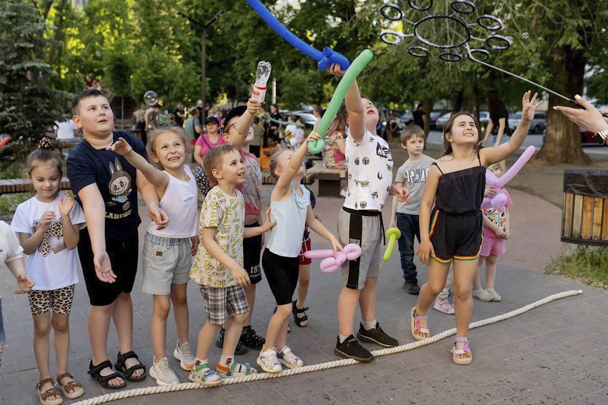 у Дніпрі на лівому березі провели дитяче свято просто неба