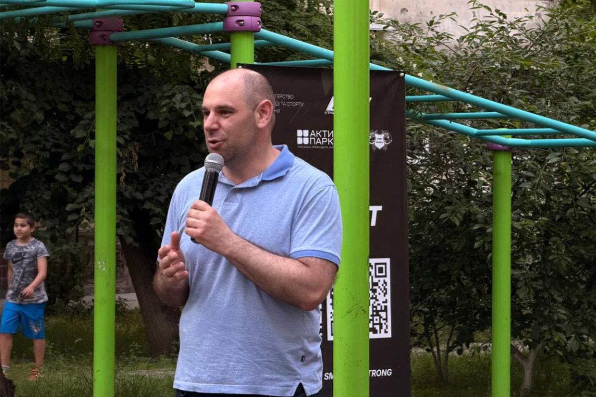 У Дніпрі на лівому березі провели відкрите воркаут-тренування