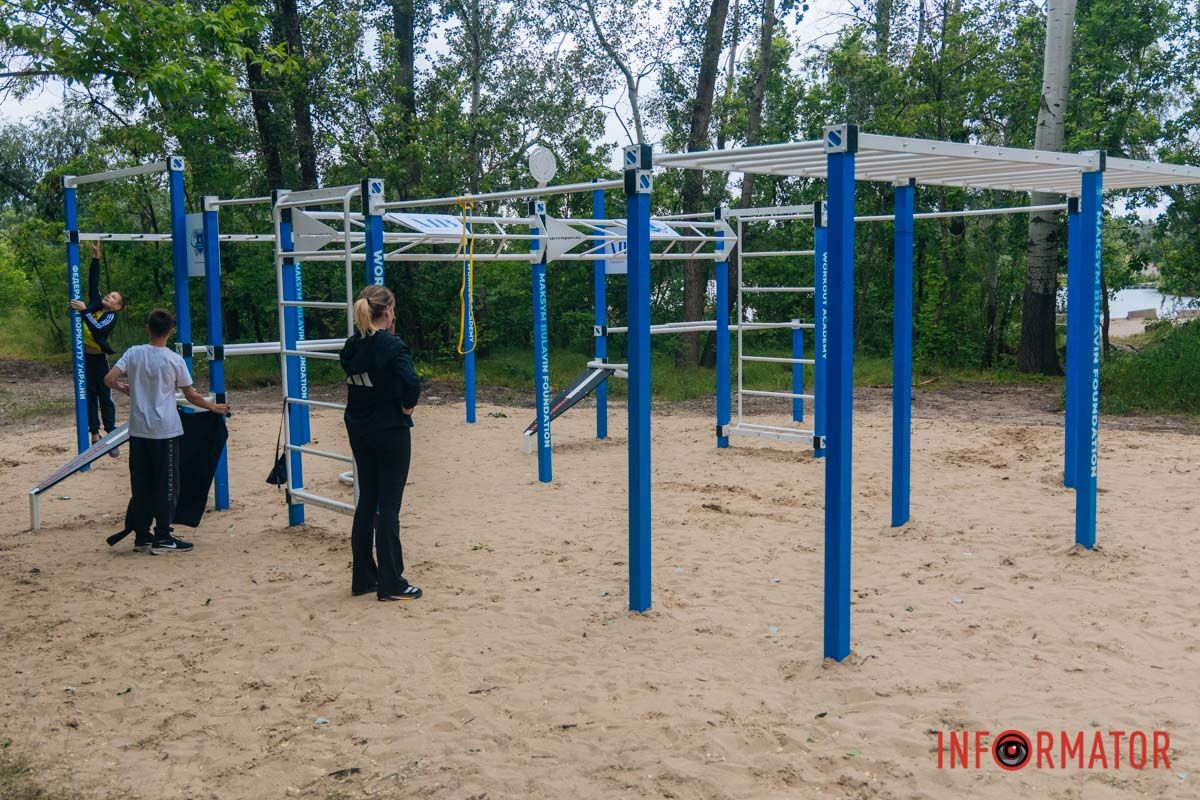 У Дніпрі з’явився новий мультифункціональний майданчик для воркауту: де його шукати