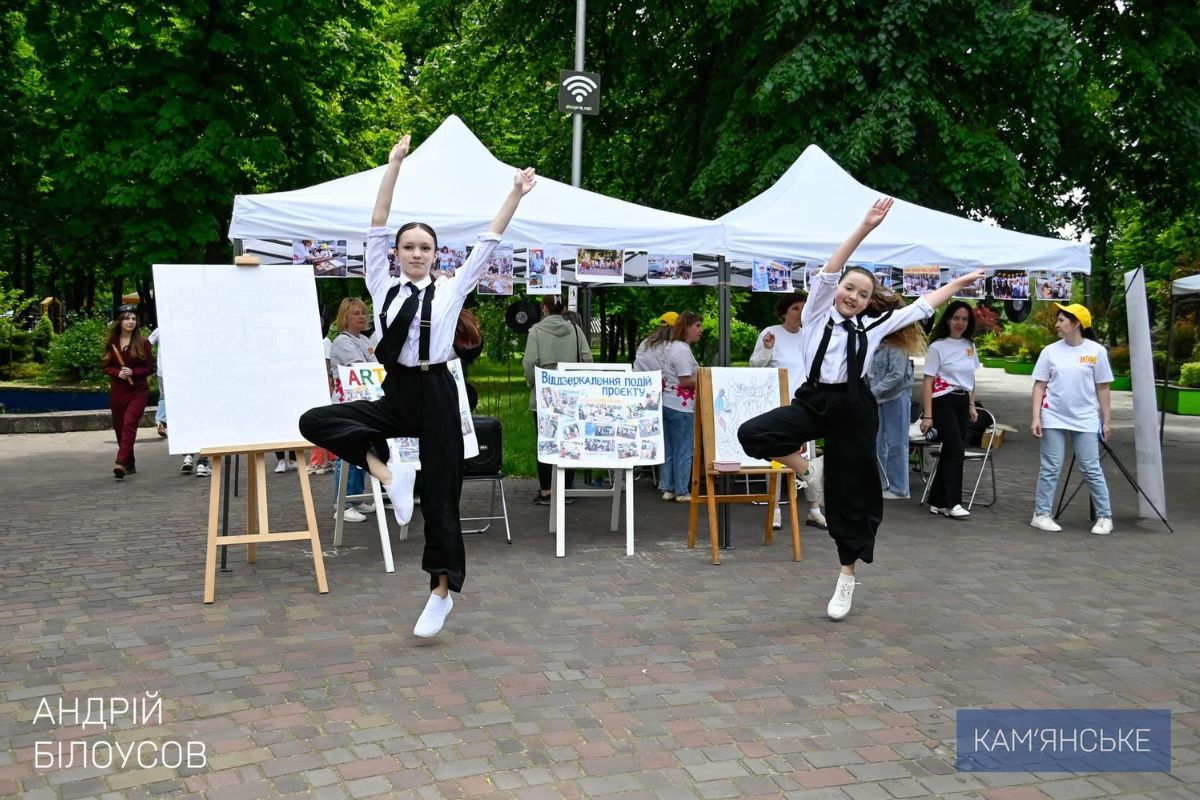 У Кам’янському провели фестиваль виконавців джазової музики та відкрили новий сезон творчої акції з терапії через мистецтво
