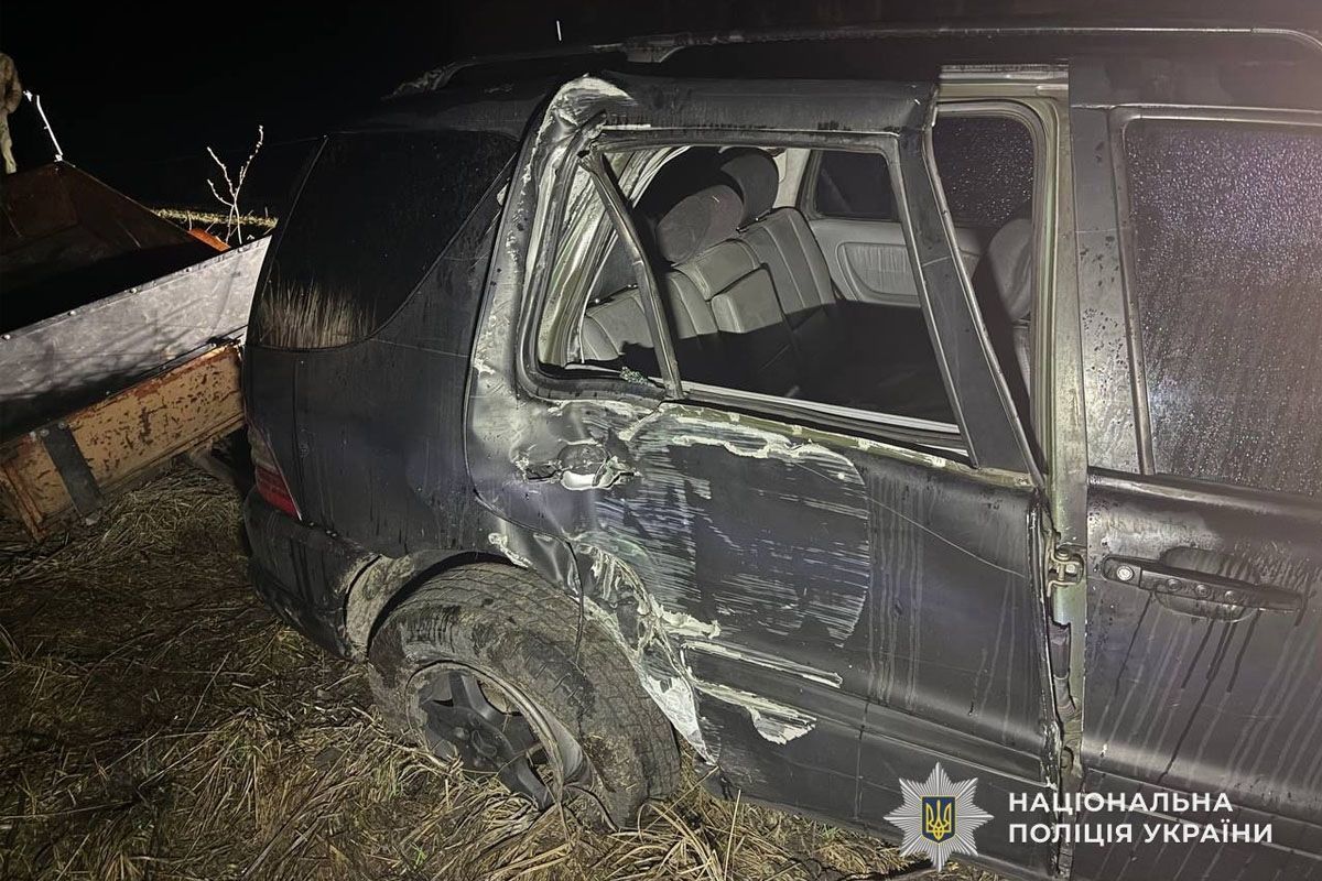 У Дніпропетровській області п’яний водій наїхав на електроопору, постраждав пасажир: справу скерували до суду