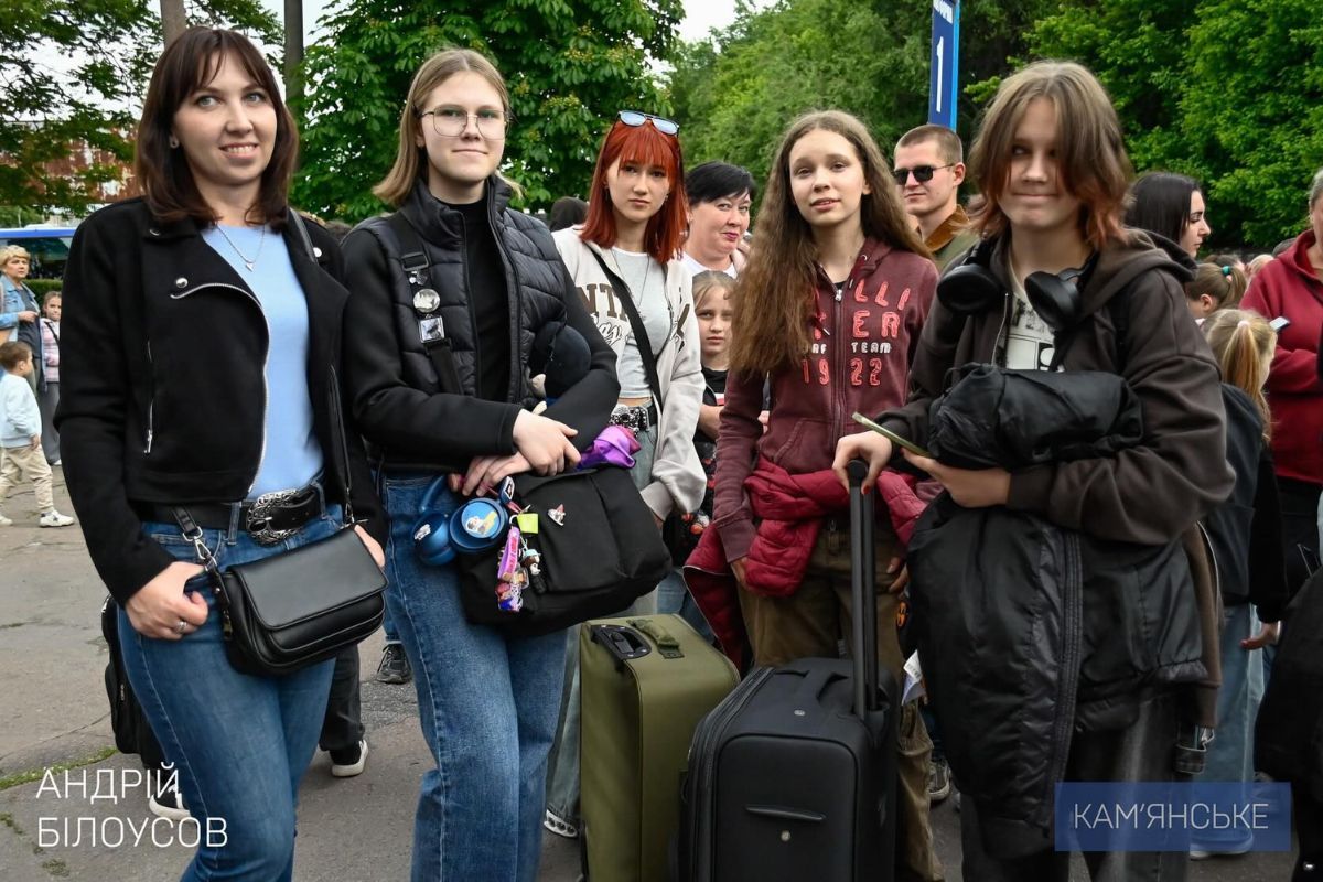 Перша група дітей з Кам’янського відправилася на відпочинок до Карпат в рамках оздоровчої кампанії