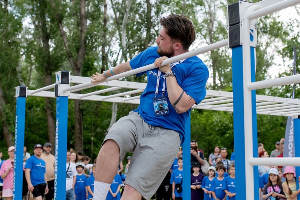 На ж/м Покровський відкрився майданчик Workout Plavni Park
