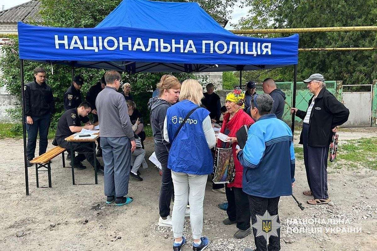 «Як атомна війна»: що зараз відбувається на місцях нічної атаки по Дніпру