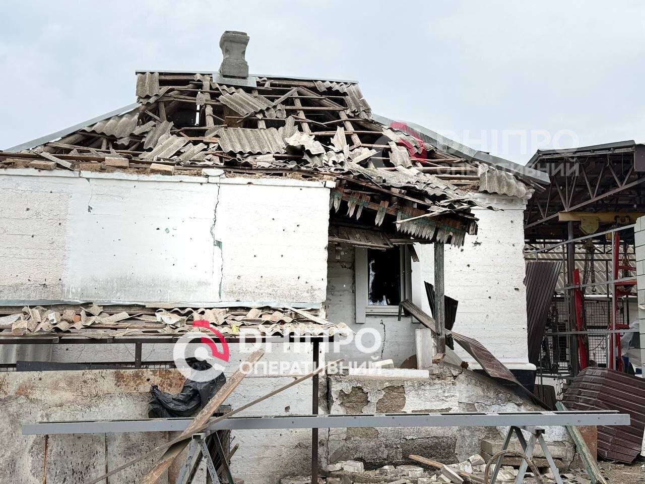 «Як атомна війна»: що зараз відбувається на місцях нічної атаки по Дніпру