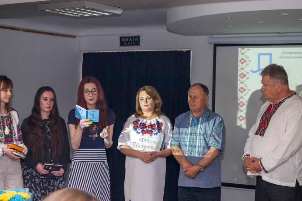 45 років творчої діяльності: відомий письменник та журналіст з Дніпра відзначив ювілей