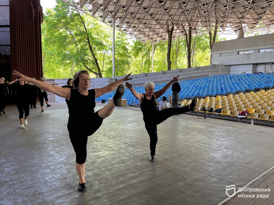 У Дніпрі чирлідинг заряджає людей золотого віку