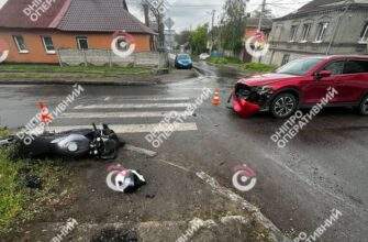 У Дніпрі на Щепкіна зіткнулися Mazda та мотоцикл, є постраждалий
