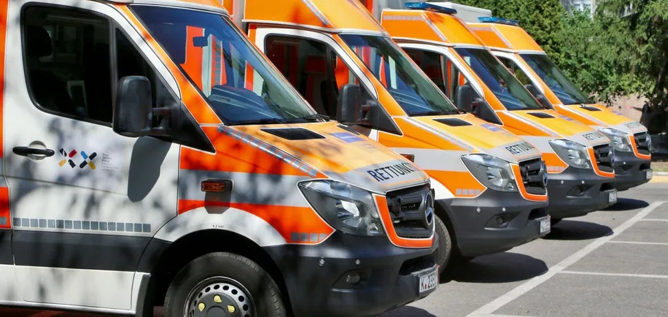 12 міст-побратимів передали Дніпру автобуси та техніку. Новини Дніпра