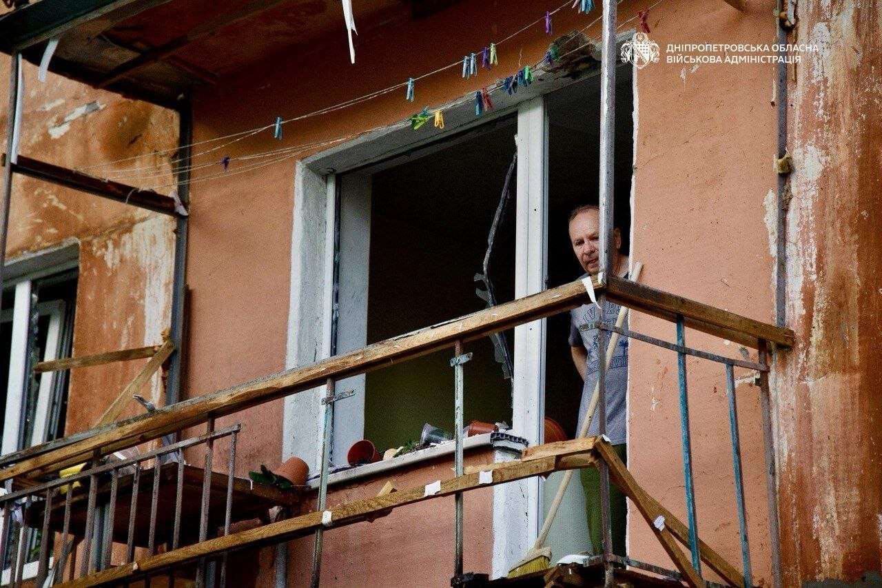 Вночі ворог атакував Дніпро: серед постраждалих - вагітна жінка