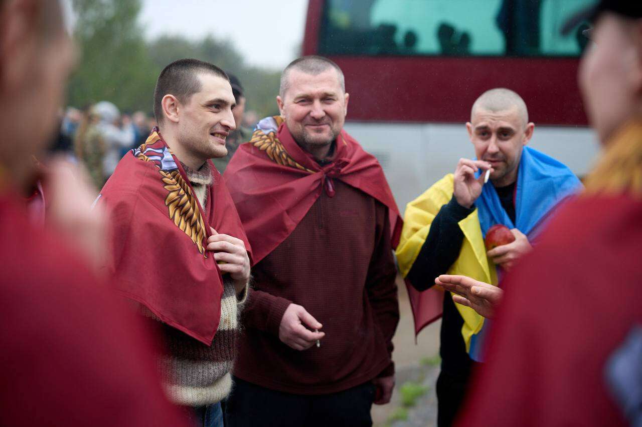 Відбувся перший етап обміну "1000 на 1000": серед звільнених з полону - мешканці Дніпропетровщини