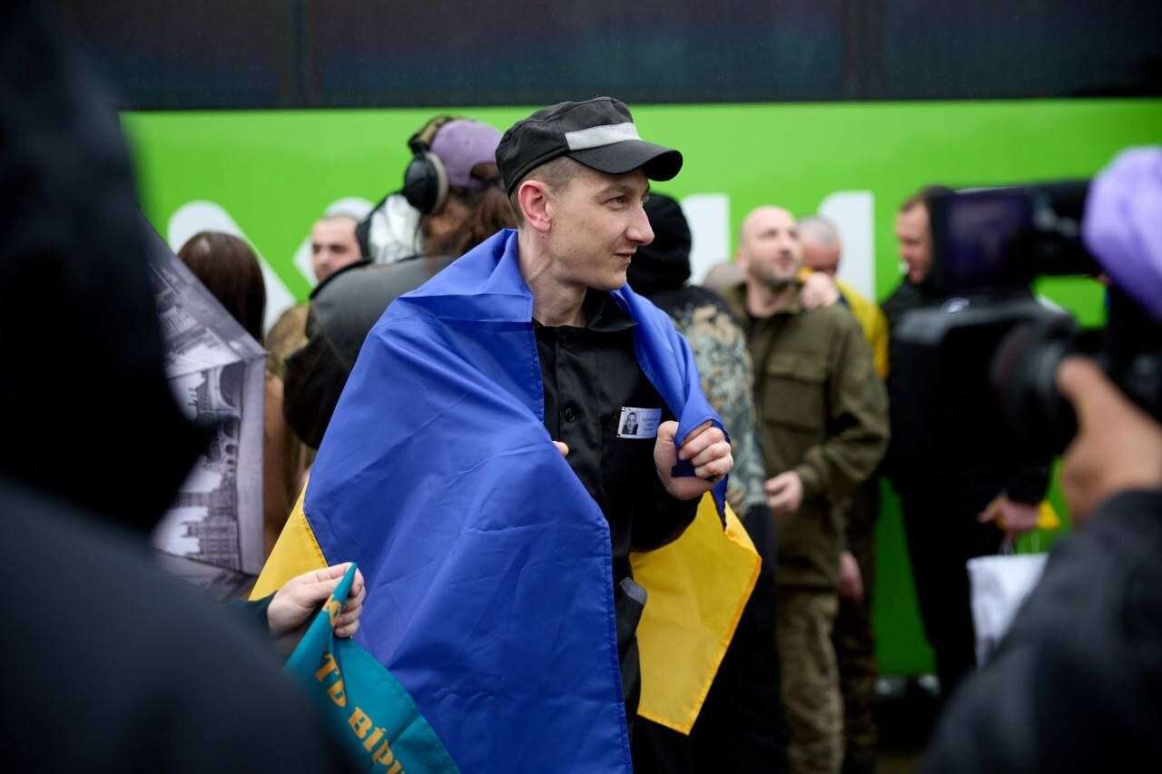 Відбувся перший етап обміну "1000 на 1000": серед звільнених з полону - мешканці Дніпропетровщини