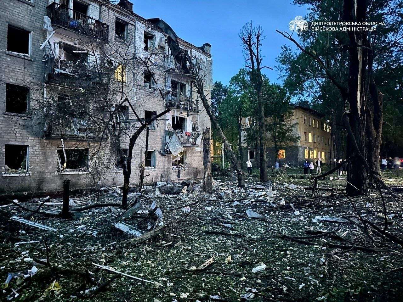 Вночі Дніпро опинився під масованою атакою рф: серед поранених - діти