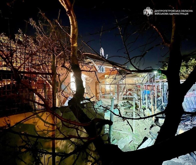 Дніпро 5 травня 2026: ворожа атака, поранений чоловік, пошкоджені будинки