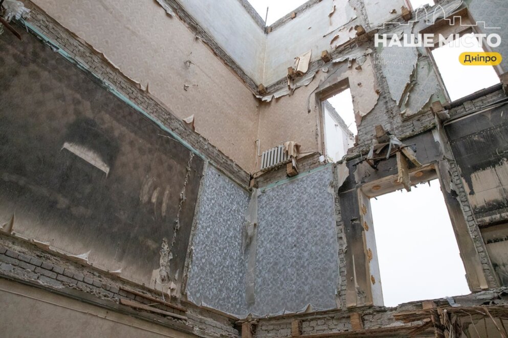 10 квартир пошкоджено внаслідок обстрілу на вулиці Староказацькій у Дніпрі