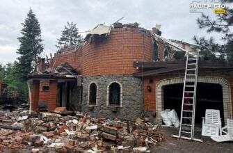Як виглядає місце удару по приватному будинку у Дніпрі 17 травня 2026