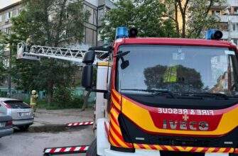 Внаслідок атаки на Дніпро є пошкодження багатоповерхівки та постраждала, 21 траня 2026