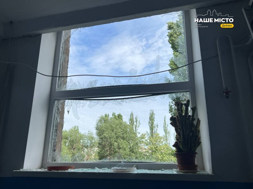 Фото зруйнованої квартири через атаку у Дніпрі 21 травня 2026