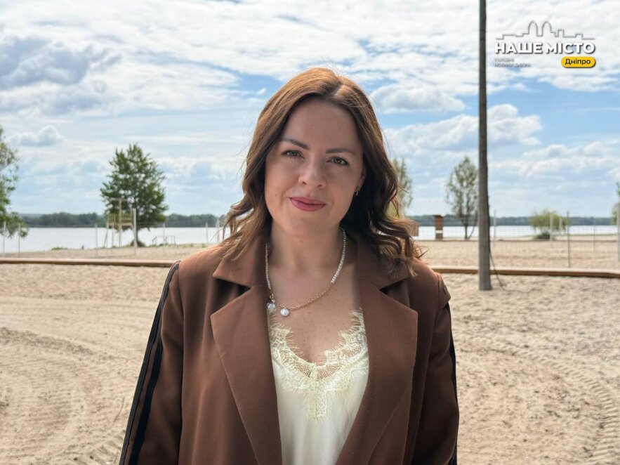 У Дніпрі на Монастирському острові готують пляж до літнього сезону, 26 травня 2026