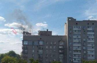 Дрон влучив у багатоповерхівку в Дніпрі: моторошне відео влучання